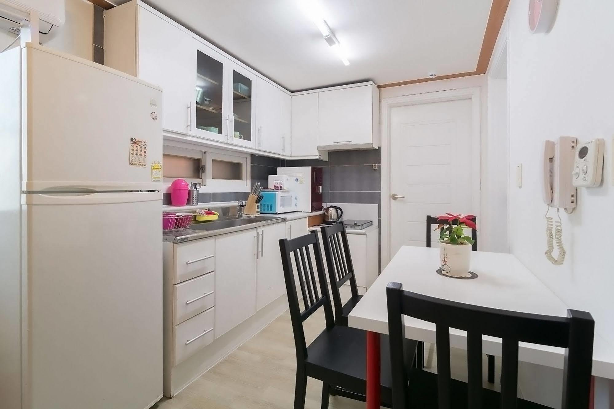 סיאול Nanu Guesthouse Pink - Female Only מראה חיצוני תמונה
